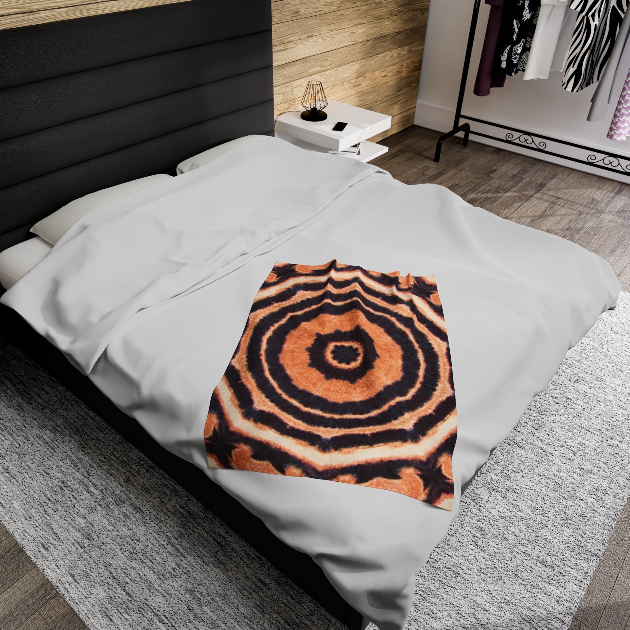 “EYECEE” Cymatic Print Velveteen Blanket