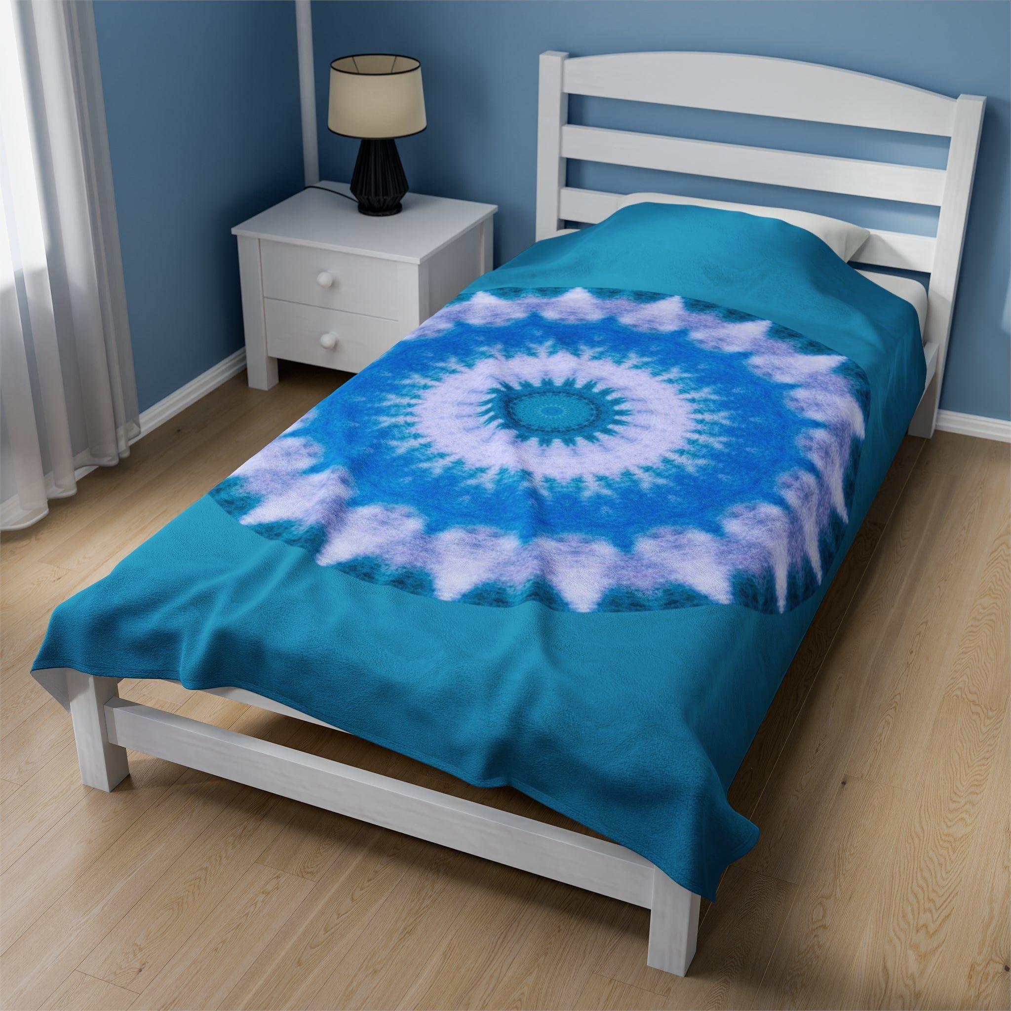 “E-VEIL I 2” Cymatic Print Velveteen Blanket (Turquoise)