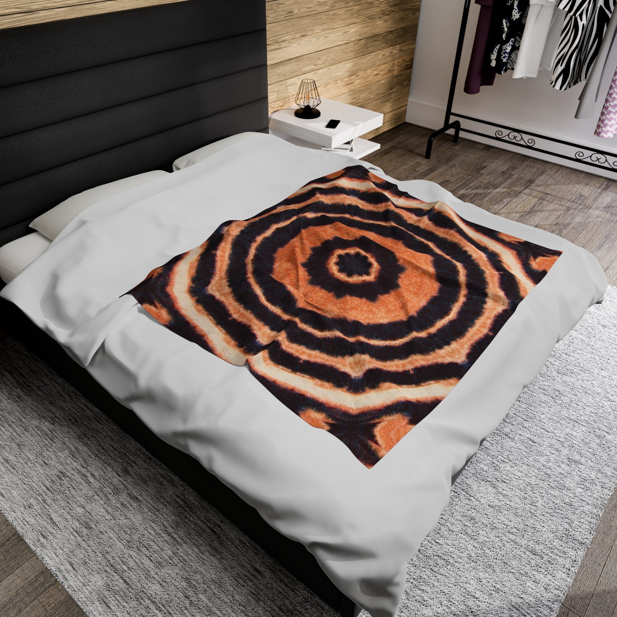 “EYECEE” Cymatic Print Velveteen Blanket