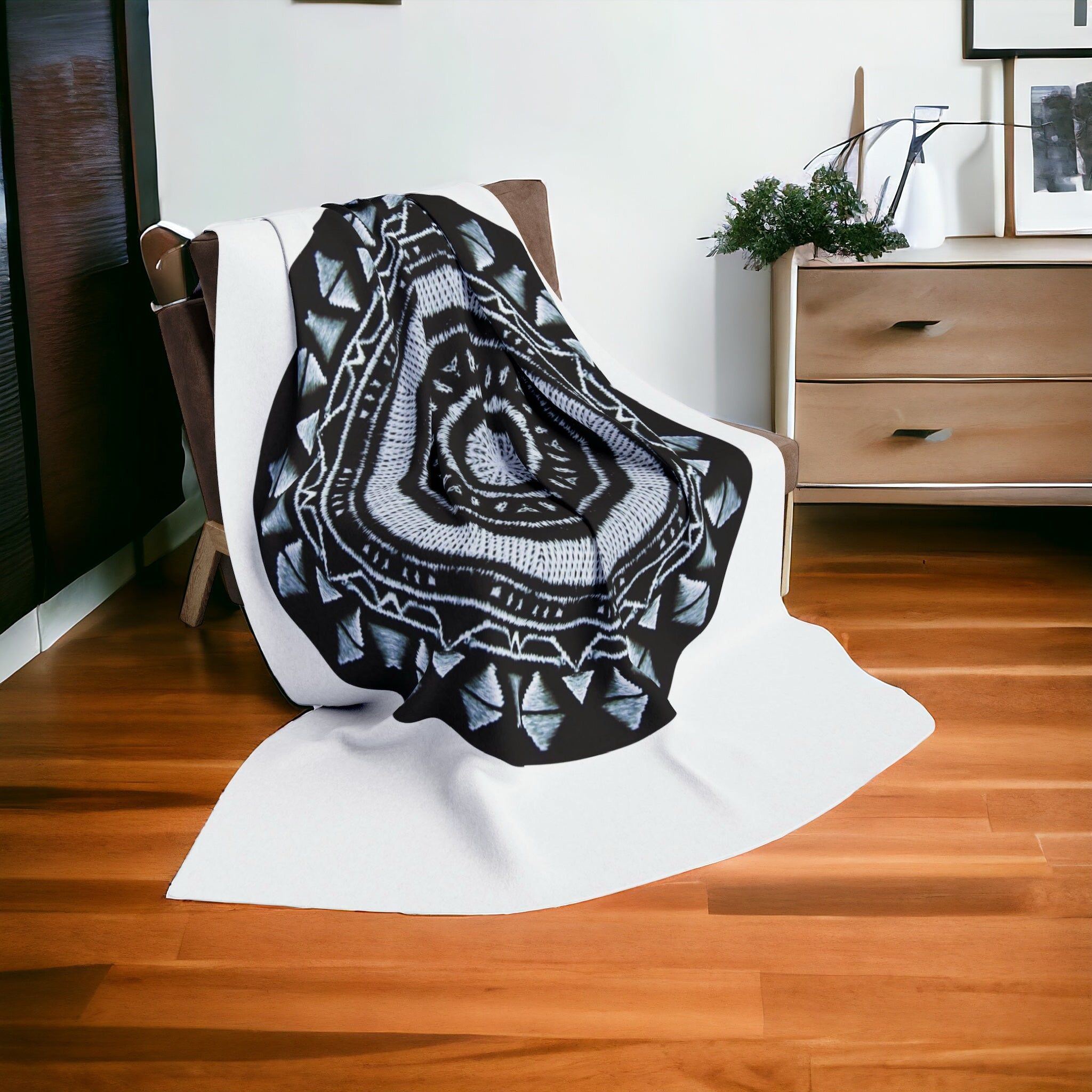 “MAYA” Cymatic Arctic Fleece Blanket (White)