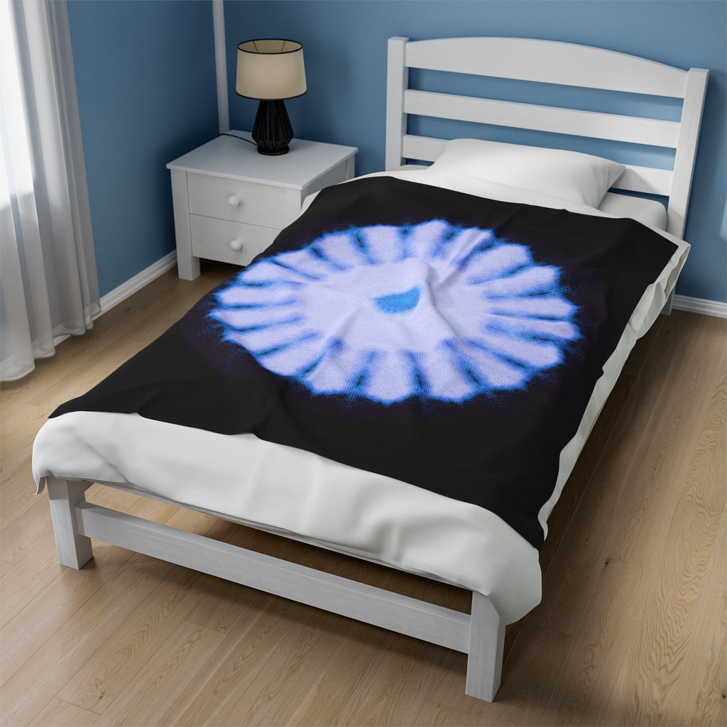 “SNWFLK-2” Cymatic Velveteen Blanket (Black)