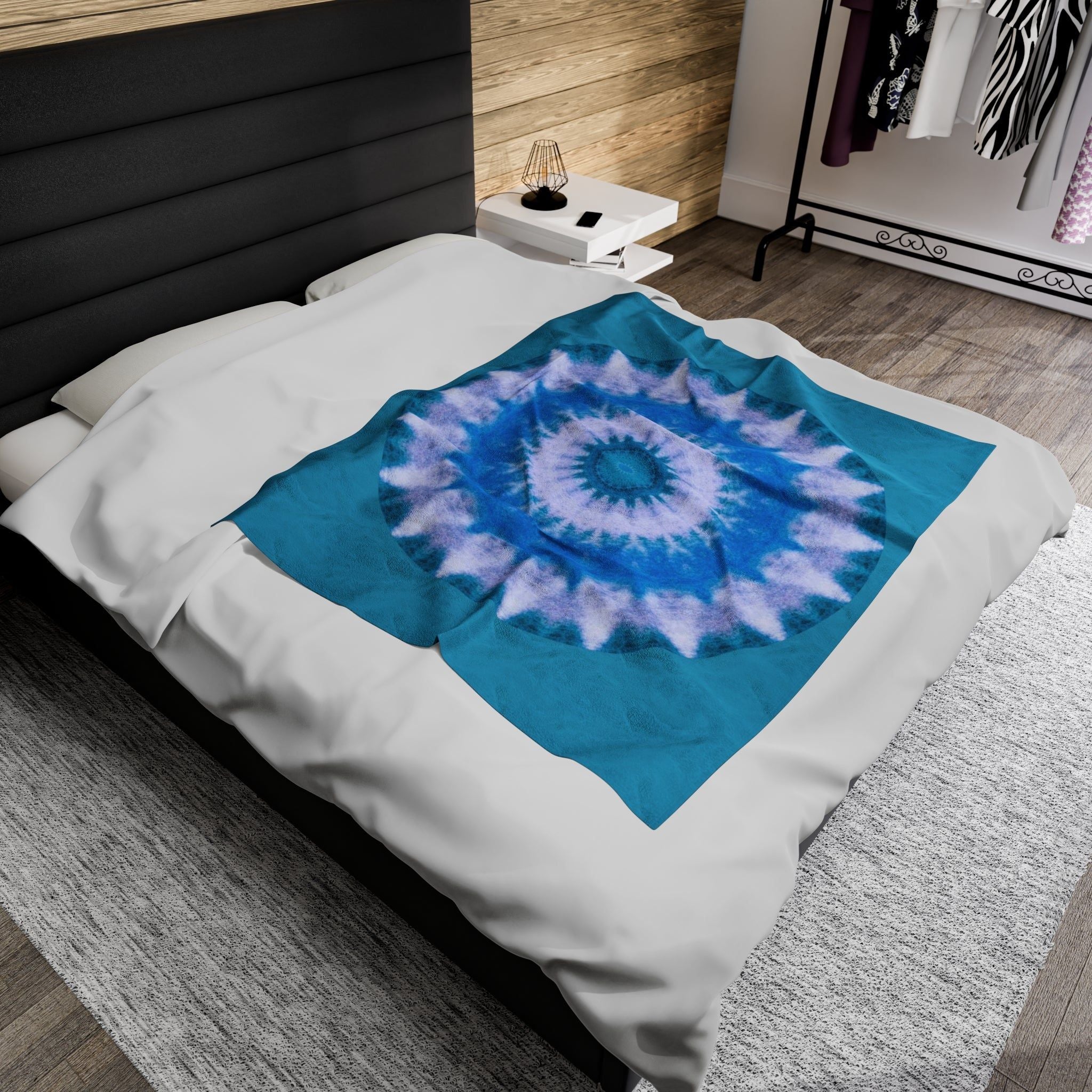 “E-VEIL I 2” Cymatic Print Velveteen Blanket (Turquoise)