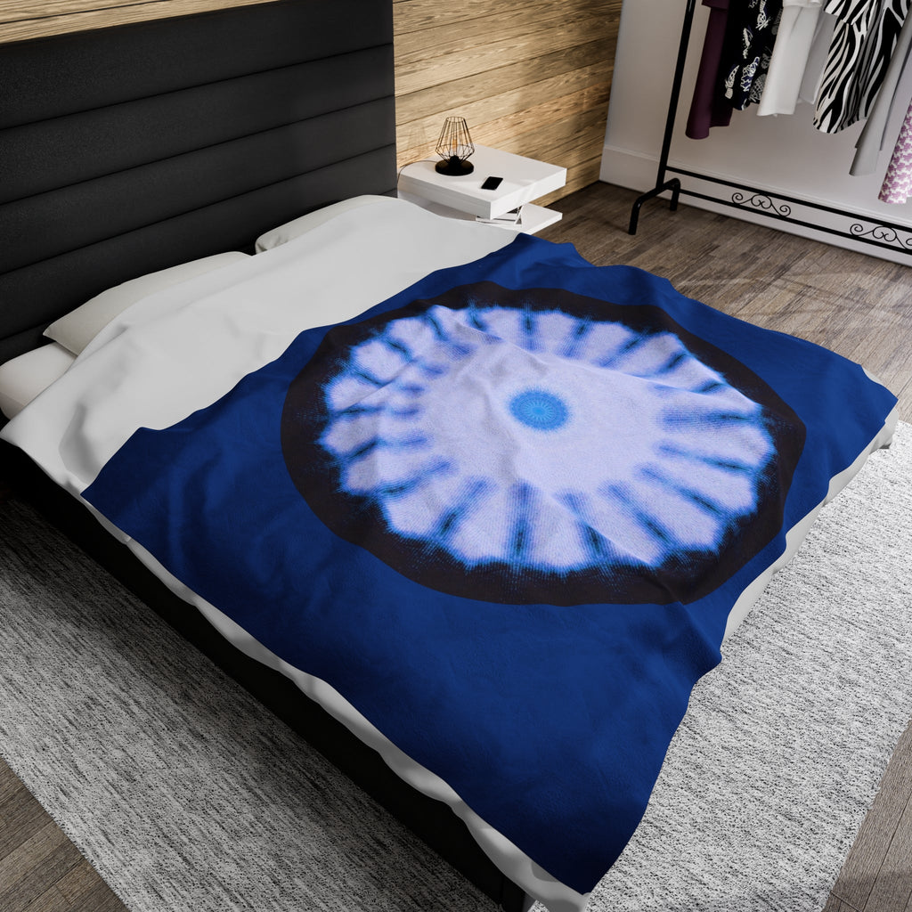 “SNWFLK-2” Cymatic Velveteen Blanket (Dark Blue)