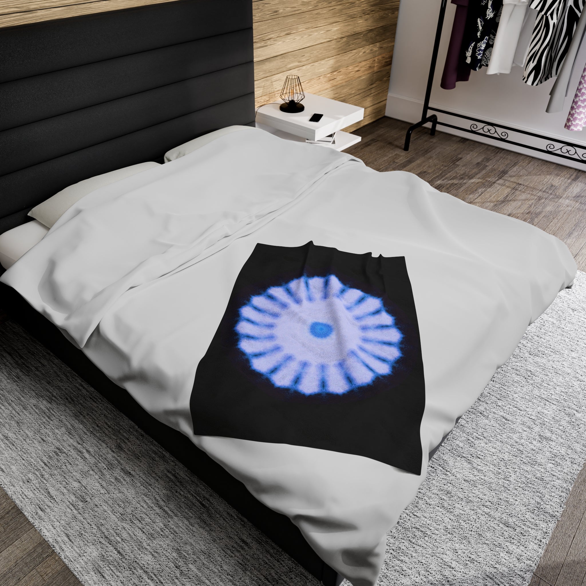 “SNWFLK-2” Cymatic Velveteen Blanket (Black)